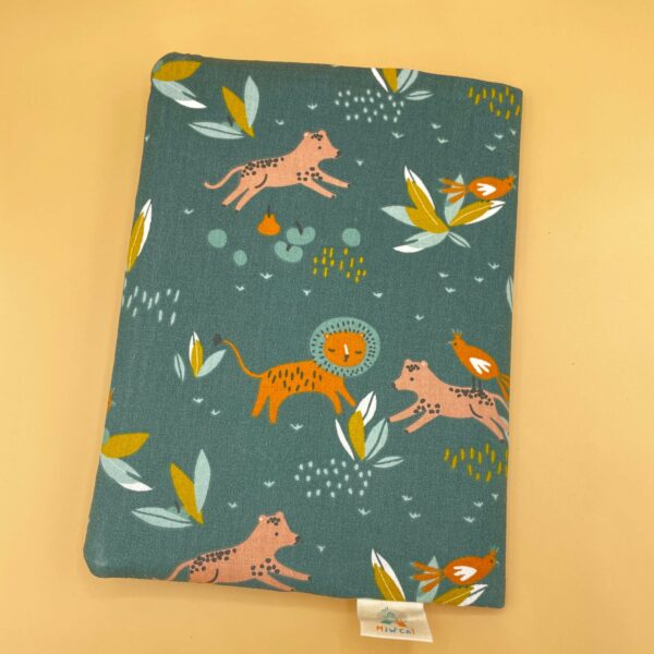 couverture protège carnet de santé lions